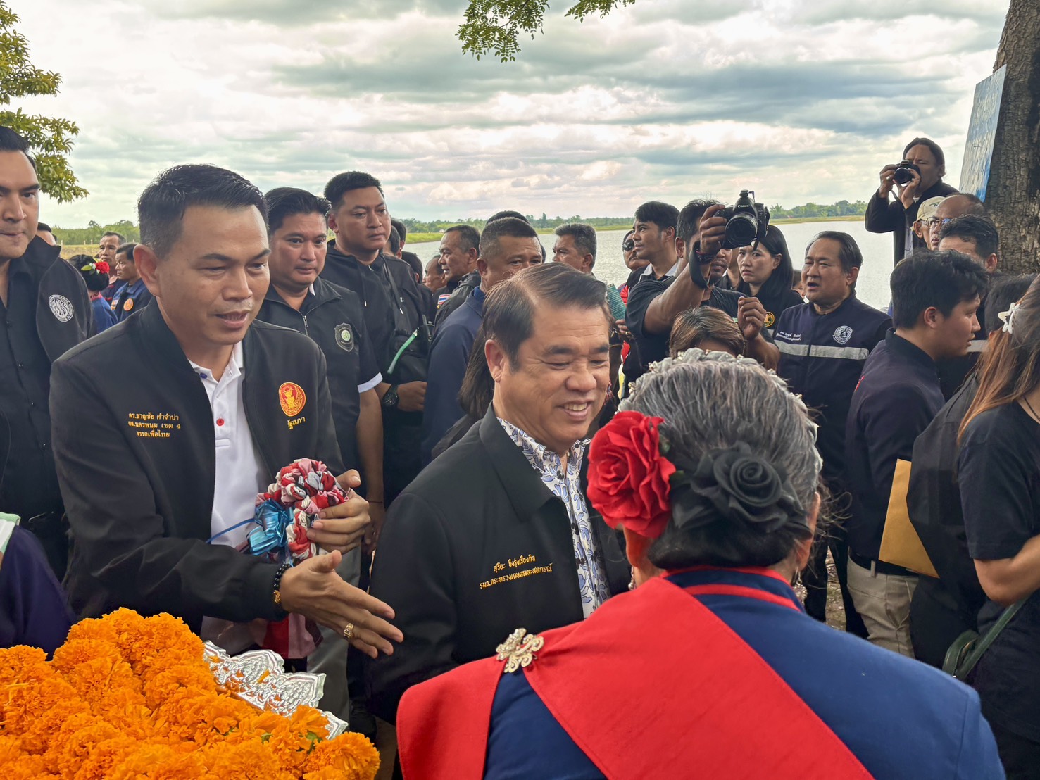 พช.นาแก ร่วมต้อนรับรัฐมนตรีว่าการกระทรวงเกษตรและสหกรณ์ ลงพื้นที่ ตรวจราชการและสำรวจอ่างเก็บน้ำเพื่อการเกษตร และต่อยอดพัฒนาเป็นแหล่งท่องเที่ยว