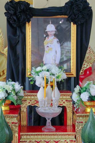 พช.นาแก : ร่วมธีบำเพ็ญกุศลและทำบุญตักบาตรในวาระครบ 50 วัน (ปัญญาสมวาร) แห่งการสิ้นพระชนม์ถวายเป็นพระกุศลแด่สมเด็จพระเจ้าลูกเธอ เจ้าฟ้าพัชรกิติยาภา นเรนทิราเทพยวดี กรมหลวงราชสาริณีสิริพัชร มหาวัชรราชธิดา